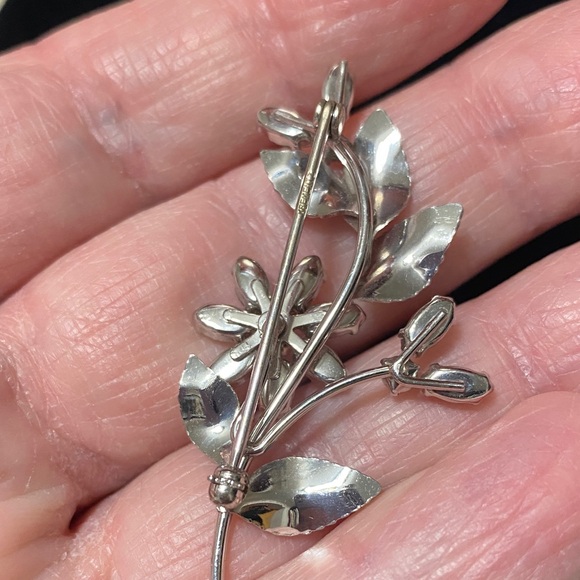 Vintage Krementz Silver rhinestone Floral Brooch - Picture 3 of 8